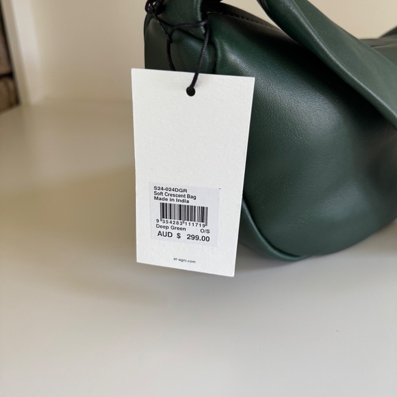 St Agni Soft Leather Crossbody Crescent - Green - Picture 2 of 11